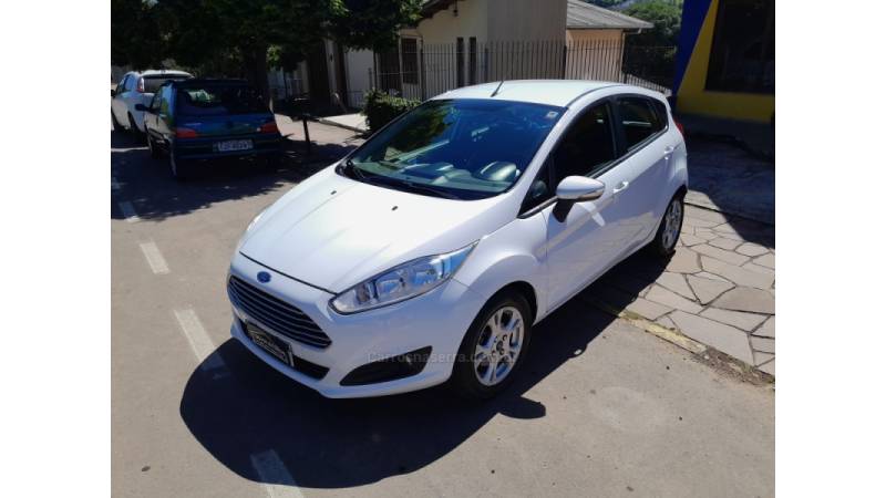 FORD - FIESTA - 2014/2014 - Branca - R$ 41.900,00