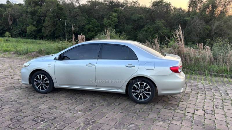 TOYOTA - COROLLA - 2012/2012 - Prata - R$ 67.900,00