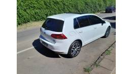 VOLKSWAGEN - GOLF - 2014/2015 - Branca - R$ 76.000,00