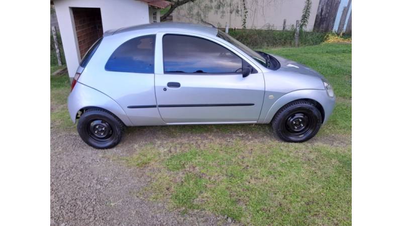 FORD - KA - 2004/2004 - Prata - R$ 15.000,00