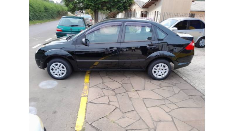 FORD - FIESTA - 2007/2008 - Preta - R$ 19.900,00