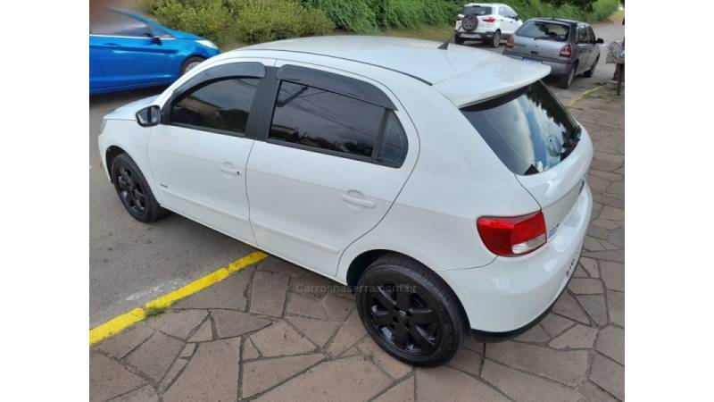 VOLKSWAGEN - GOL - 2010/2011 - Branca - R$ 26.000,00