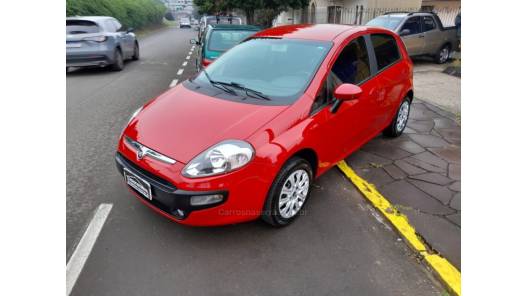 FIAT - PUNTO - 2015/2016 - Vermelha - R$ 47.900,00