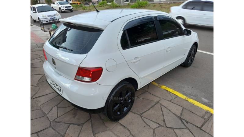 VOLKSWAGEN - GOL - 2010/2011 - Branca - R$ 26.000,00