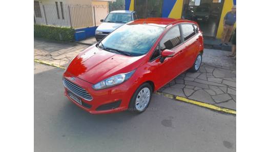 FORD - FIESTA - 2016/2017 - Vermelha - R$ 54.000,00