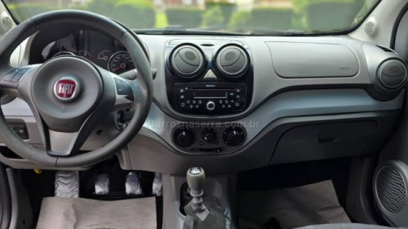 FIAT - PALIO - 2012/2013 - Prata - R$ 39.900,00