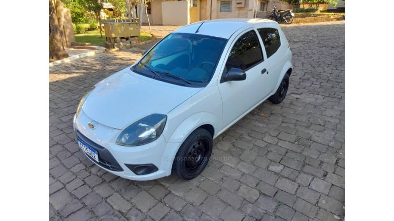 FORD - KA - 2012/2013 - Branca - R$ 26.900,00