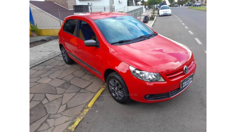 VOLKSWAGEN - GOL - 2011/2012 - Vermelha - R$ 32.900,00