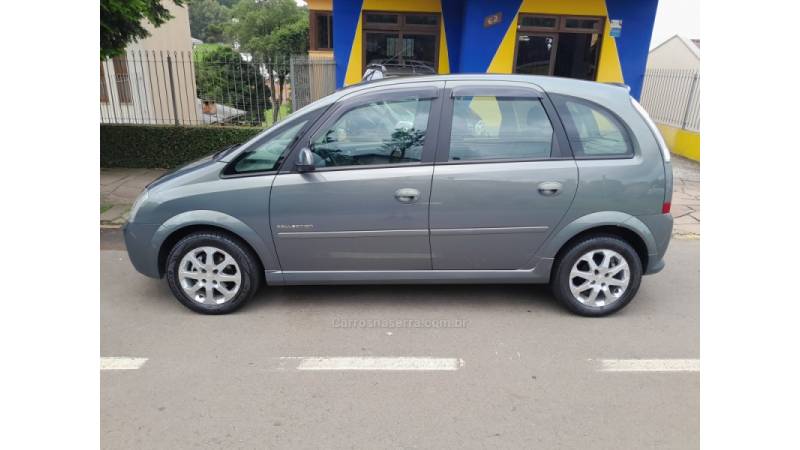 CHEVROLET - MERIVA - 2012/2012 - Verde - R$ 42.900,00