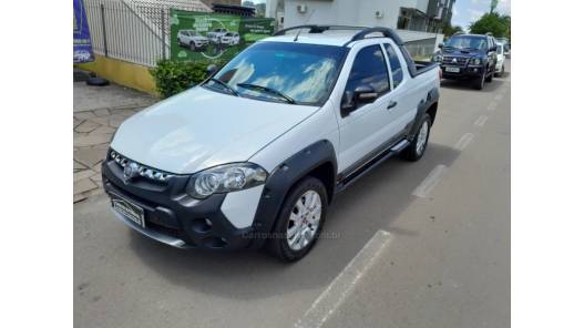 FIAT - STRADA - 2013/2014 - Branca - R$ 57.900,00