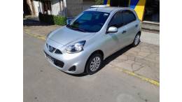 NISSAN - MARCH - 2014/2015 - Prata - R$ 37.900,00