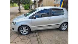 VOLKSWAGEN - FOX - 2011/2012 - Prata - R$ 30.900,00