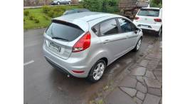 FORD - FIESTA - 2014/2015 - Prata - R$ 46.900,00