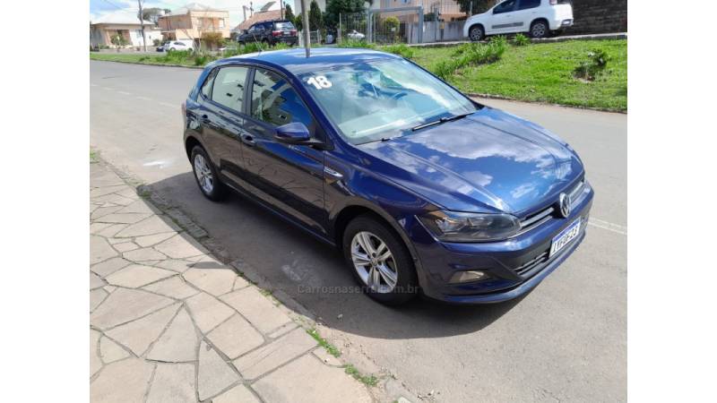 VOLKSWAGEN - POLO - 2017/2018 - Azul - R$ 70.900,00