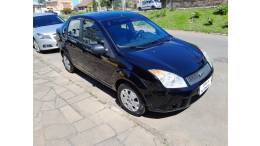 FORD - FIESTA - 2009/2010 - Preta - R$ 26.500,00