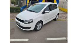 VOLKSWAGEN - FOX - 2012/2012 - Branca - R$ 37.900,00