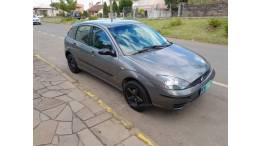 FORD - FOCUS - 2007/2008 - Cinza - R$ 20.500,00