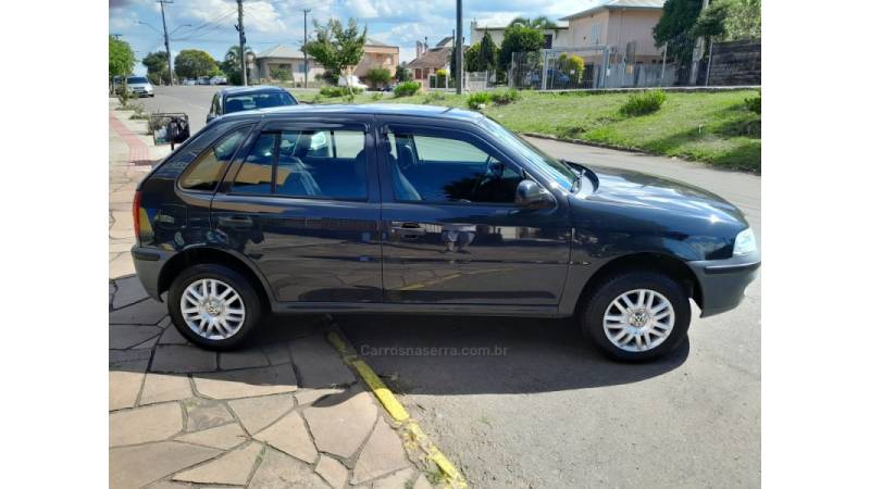 VOLKSWAGEN - GOL - 2004/2004 - Cinza - R$ 15.500,00