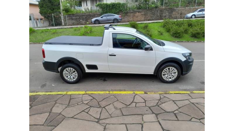 VOLKSWAGEN - SAVEIRO - 2021/2022 - Branca - R$ 60.500,00