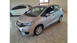 HONDA - FIT - 2015/2016 - Prata - R$ 65.900,00