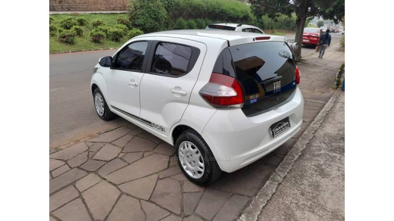 FIAT - MOBI - 2016/2017 - Branca - R$ 42.900,00