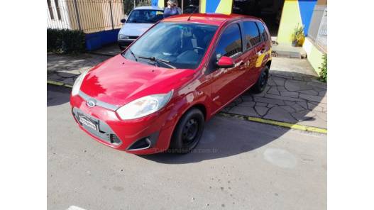 FORD - FIESTA - 2010/2011 - Vermelha - R$ 28.900,00