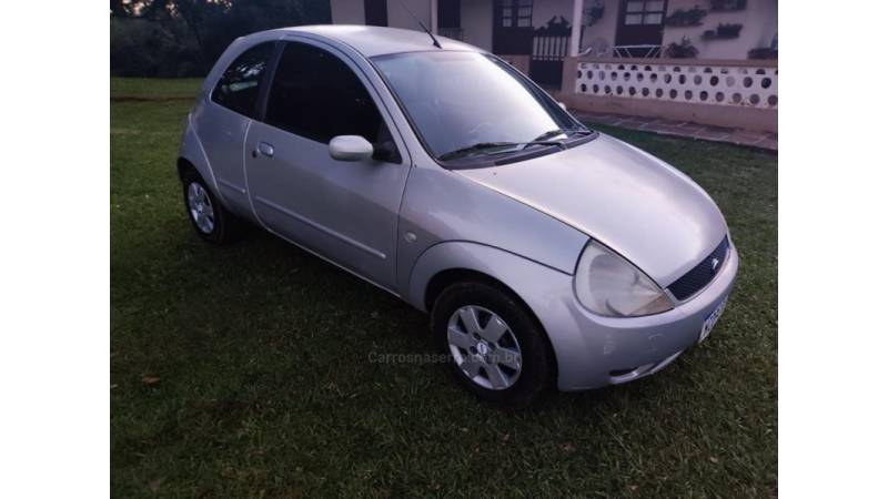 FORD - KA - 2003/2004 - Prata - R$ 13.500,00