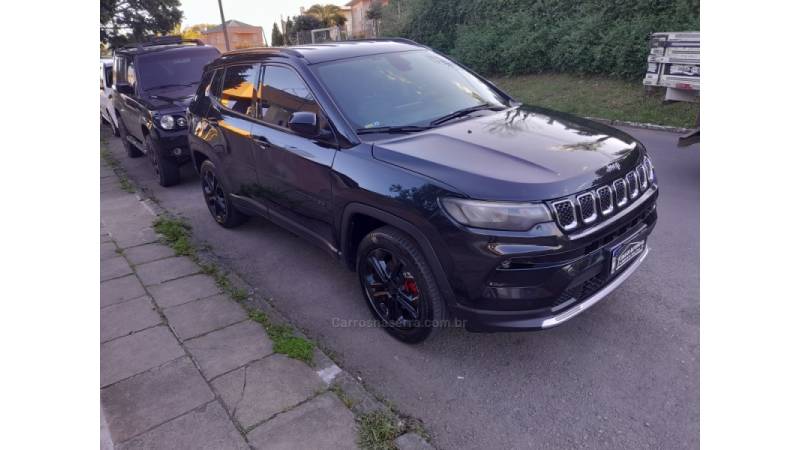 JEEP - COMPASS - 2022/2022 - Preta - R$ 128.900,00