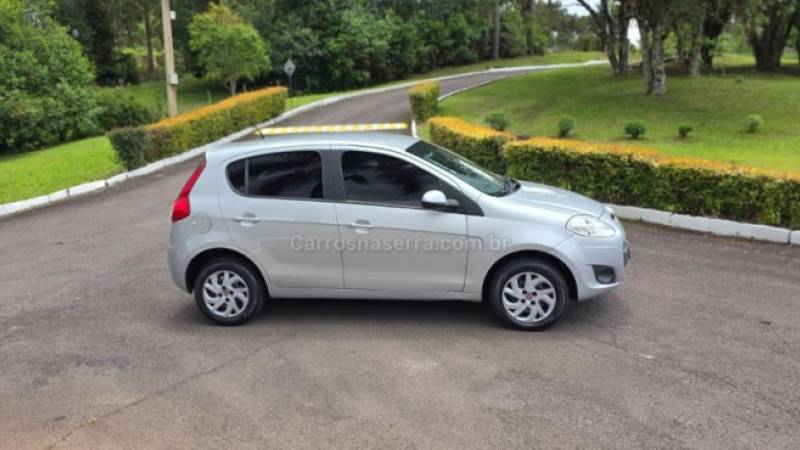 FIAT - PALIO - 2012/2013 - Prata - R$ 39.900,00