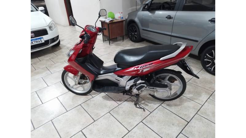 YAMAHA - NEO AT 115 - 2011/2012 - Vermelha - R$ 8.500,00