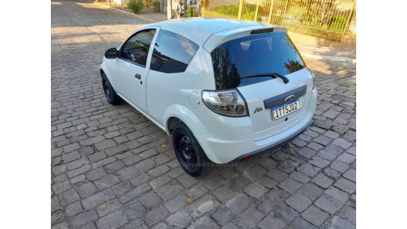 FORD - KA - 2012/2013 - Branca - R$ 26.900,00