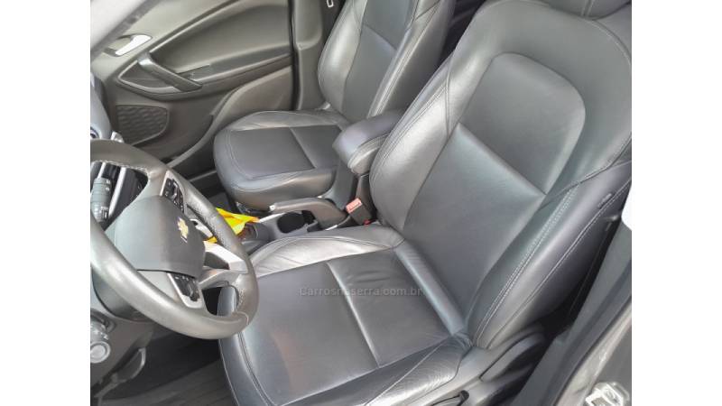 CHEVROLET - TRACKER - 2021/2021 - Cinza - R$ 95.000,00