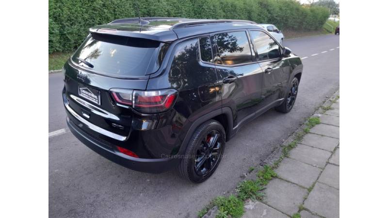 JEEP - COMPASS - 2022/2022 - Preta - R$ 128.900,00