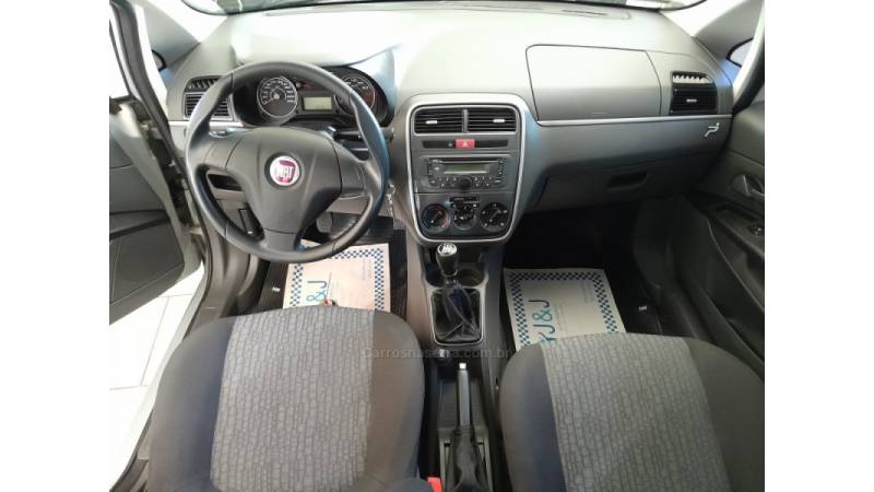 FIAT - PUNTO - 2010/2011 - Prata - R$ 35.000,00