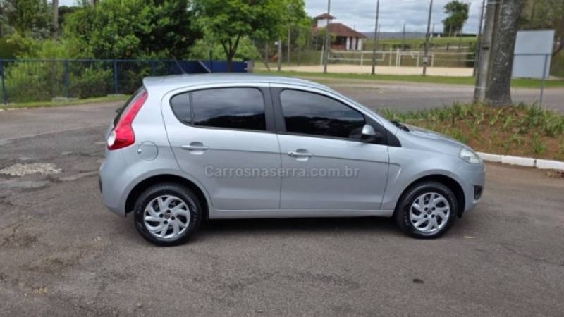 FIAT - PALIO - 2012/2013 - Prata - R$ 39.900,00