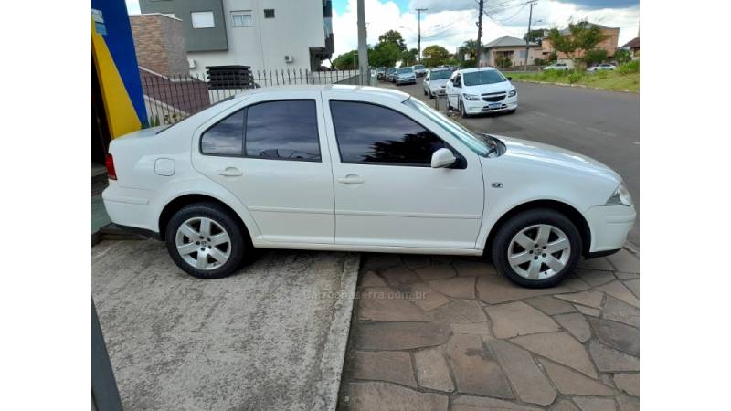 VOLKSWAGEN - BORA - 2009/2009 - Branca - R$ 37.500,00