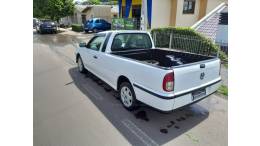 VOLKSWAGEN - SAVEIRO - 2005/2005 - Branca - R$ 23.000,00