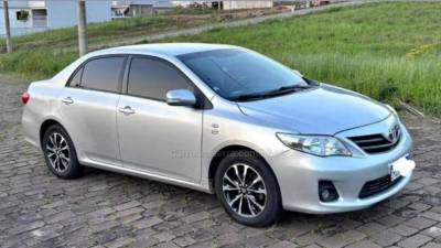 TOYOTA - COROLLA - 2012/2012 - Prata - R$ 67.900,00