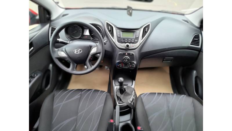 HYUNDAI - HB20 - 2014/2015 - Vermelha - R$ 45.900,00
