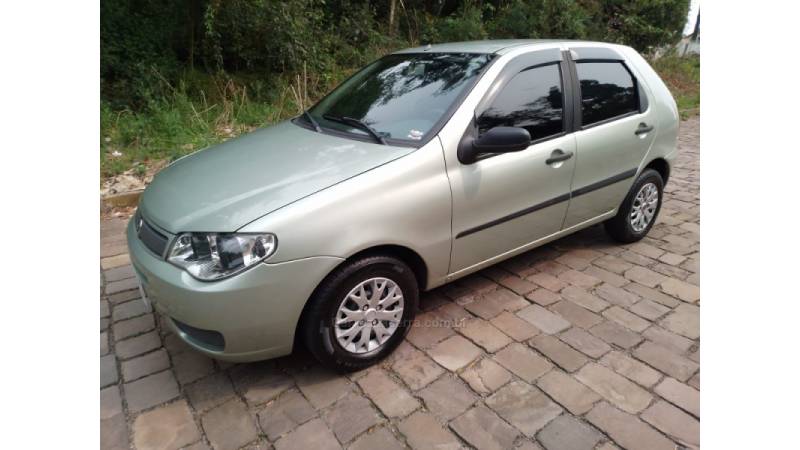 FIAT - PALIO - 2006/2007 - Verde - R$ 21.500,00