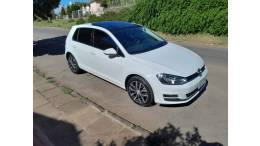 VOLKSWAGEN - GOLF - 2014/2015 - Branca - R$ 76.000,00