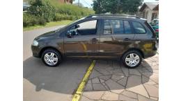 VOLKSWAGEN - SPACEFOX - 2006/2007 - Verde - R$ 27.500,00