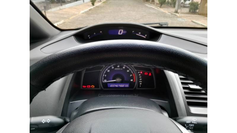 HONDA - CIVIC - 2007/2008 - Prata - R$ 44.900,00