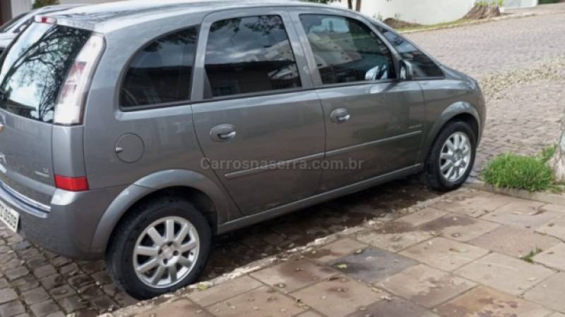 CHEVROLET - MERIVA - 2012/2012 - Cinza - R$ 38.900,00
