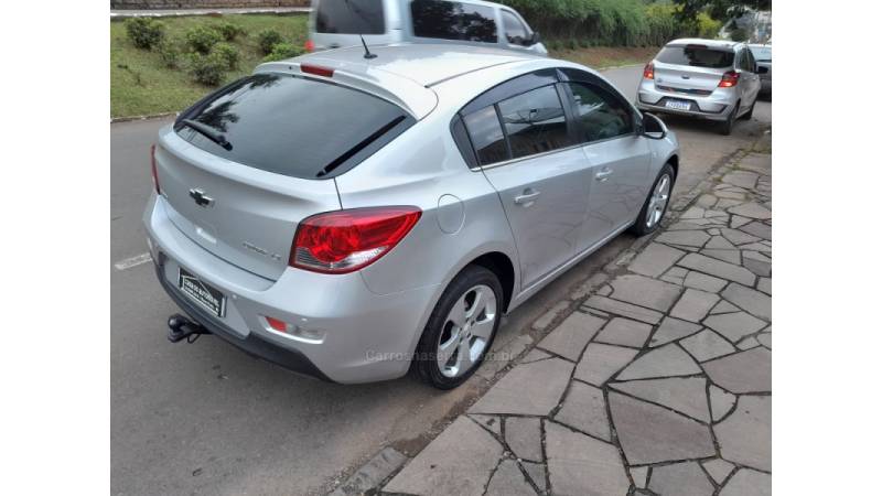 CHEVROLET - CRUZE - 2013/2014 - Prata - R$ 61.500,00