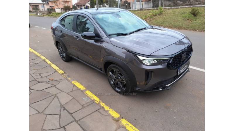 FIAT - FASTBACK - 2022/2023 - Cinza - R$ 119.900,00