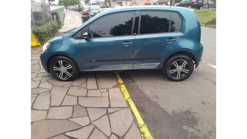 VOLKSWAGEN - UP - 2017/2018 - Azul - R$ 59.900,00