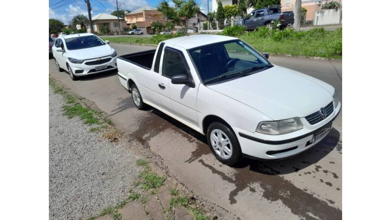 VOLKSWAGEN - SAVEIRO - 2005/2005 - Branca - R$ 23.000,00