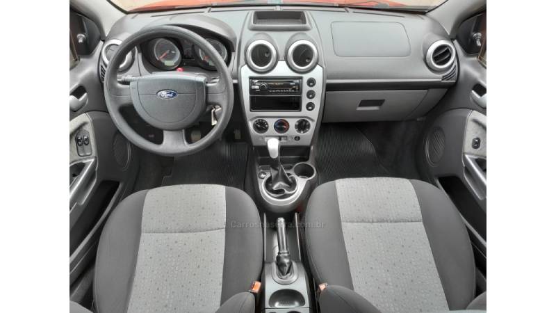 FORD - FIESTA - 2011/2011 - Vermelha - R$ 33.900,00