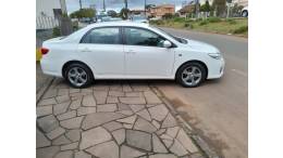 TOYOTA - COROLLA - 2013/2014 - Branca - R$ 74.900,00